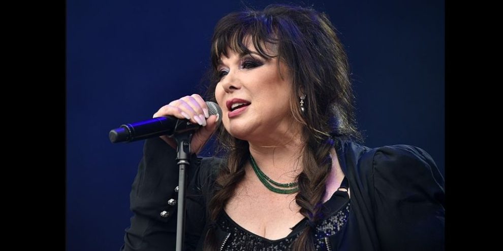 Ann Wilson/ heart from wikimedia commons via Frank Schwichtenberg