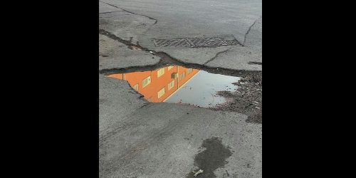 Pothole from Pexels by Leo Arslan