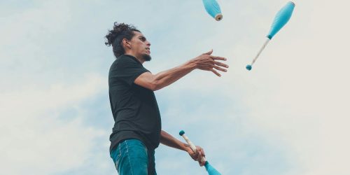Juggling from pexels by Los Muertos Crew